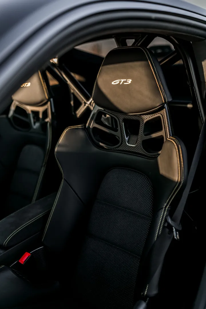 Sedile sportivo nero della Porsche
